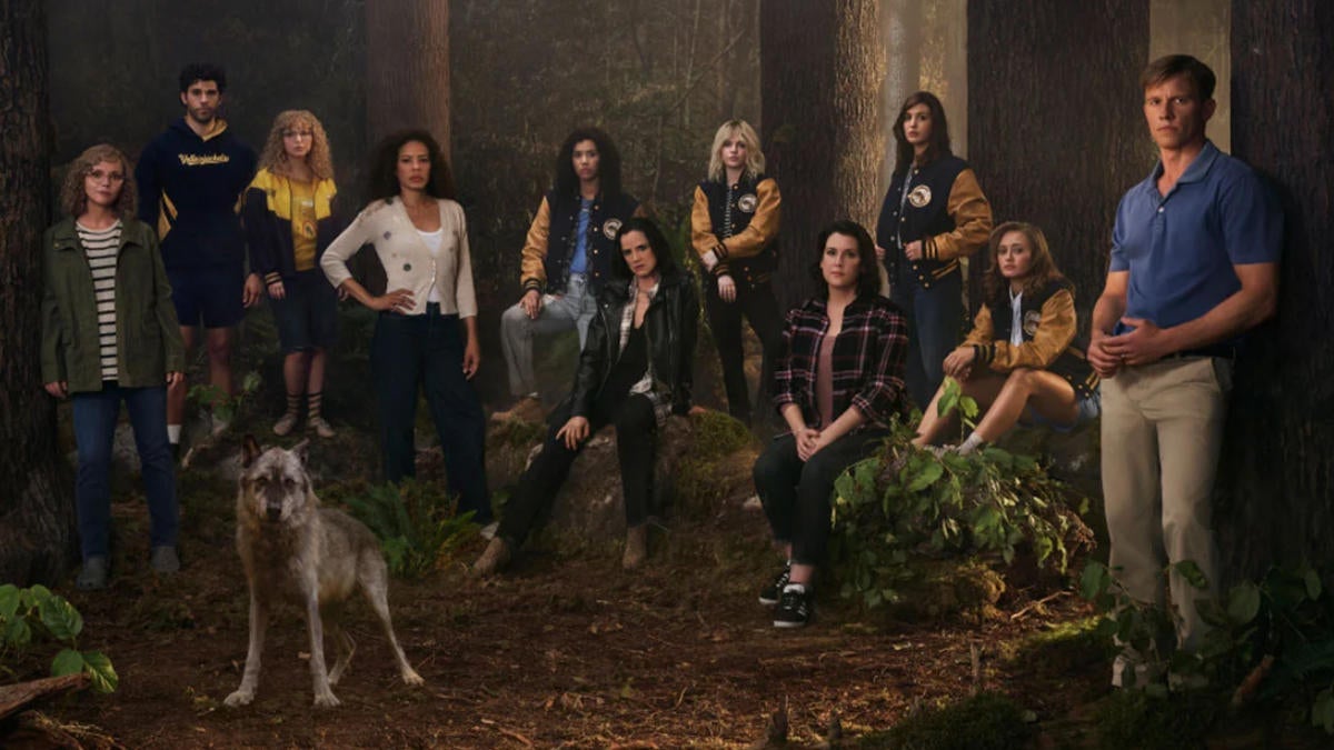 La estrella de Yellowjackets se burla del final de la temporada 2 de “Crazy”