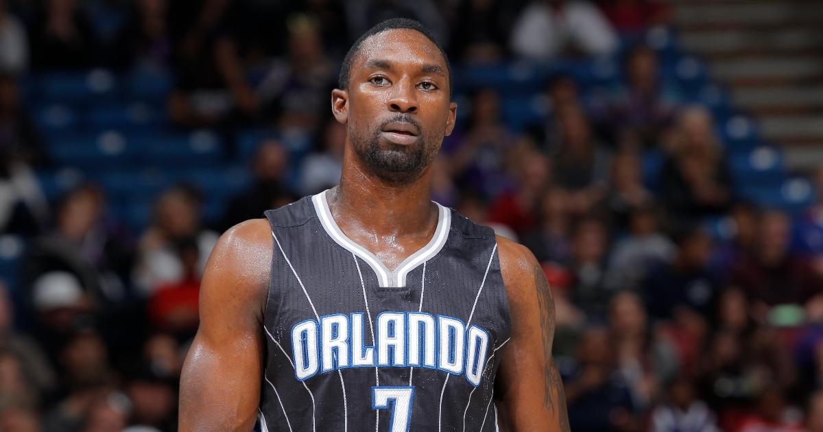 La ex estrella de la NBA Ben Gordon derribado por cinco oficiales durante el arresto