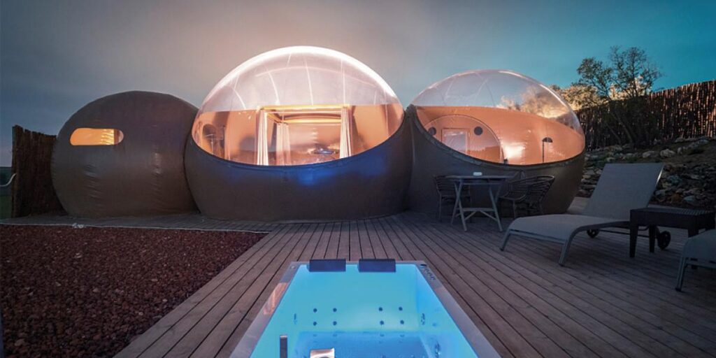 La nueva moda del turismo rural en pareja: los hoteles burbuja
