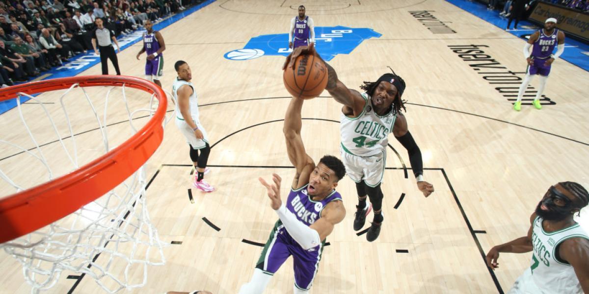 La paliza no fue lo único que se llevó Giannis: Williams lo cazó en las alturas