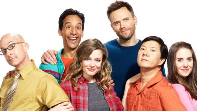 A promotional image of the cast of Community season 6