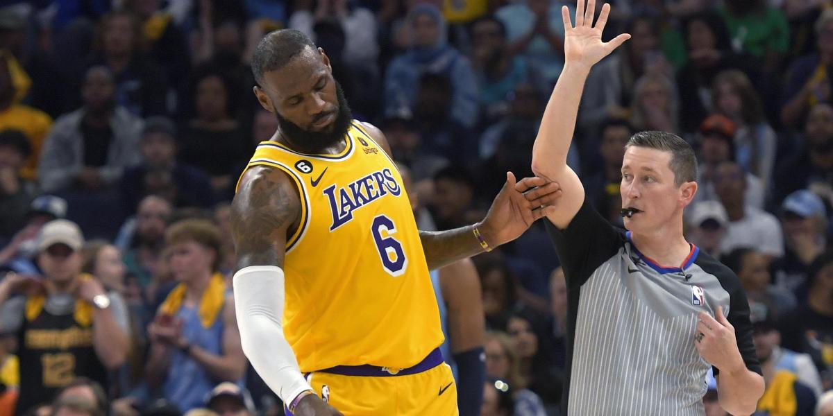 LeBron y su crisis con los triples: "Fui mierda esta noche"