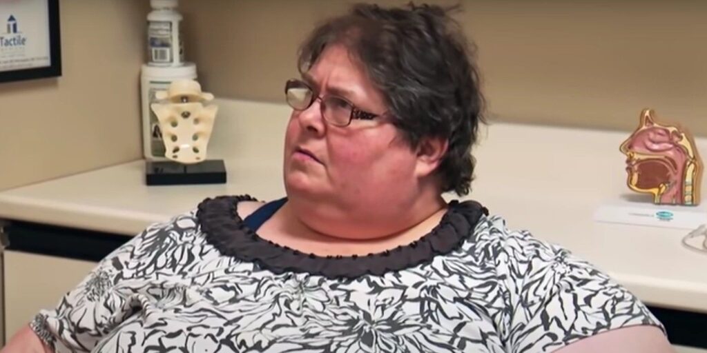 diana bunch my 600 lb life black and white blouse eyeglasses CROPPED