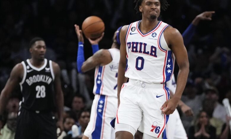Los Sixers barren a los Nets y cruzan los dedos por Embiid