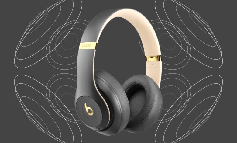 Beats Studio 3 wireless headphones in Shadow gray color