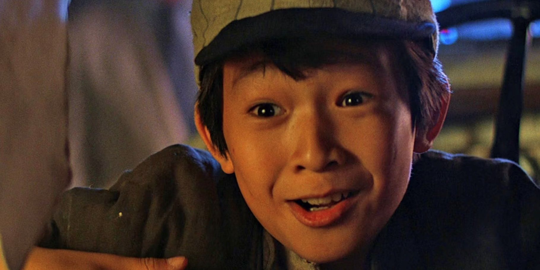 Sonrisas redondas cortas en Indiana Jones y el templo maldito