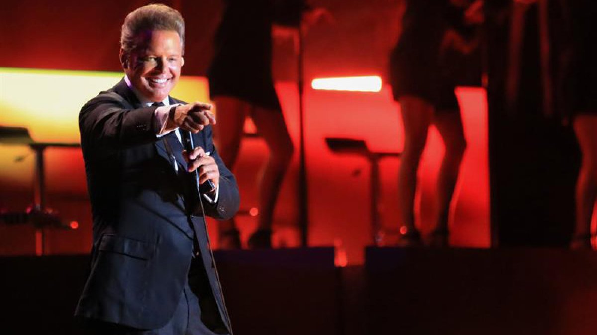Miles de fanáticos esperan con ansias la gira mundial de Luis Miguel, “El Sol de México”