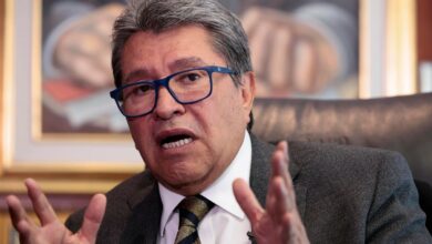 Monreal critica "ley de la selva" entre corcholatas para 2024