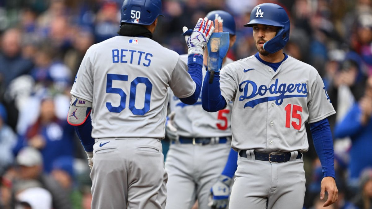 Mookie Betts impulsa 4 carreras en victoria de los Dodgers contra los Cachorros