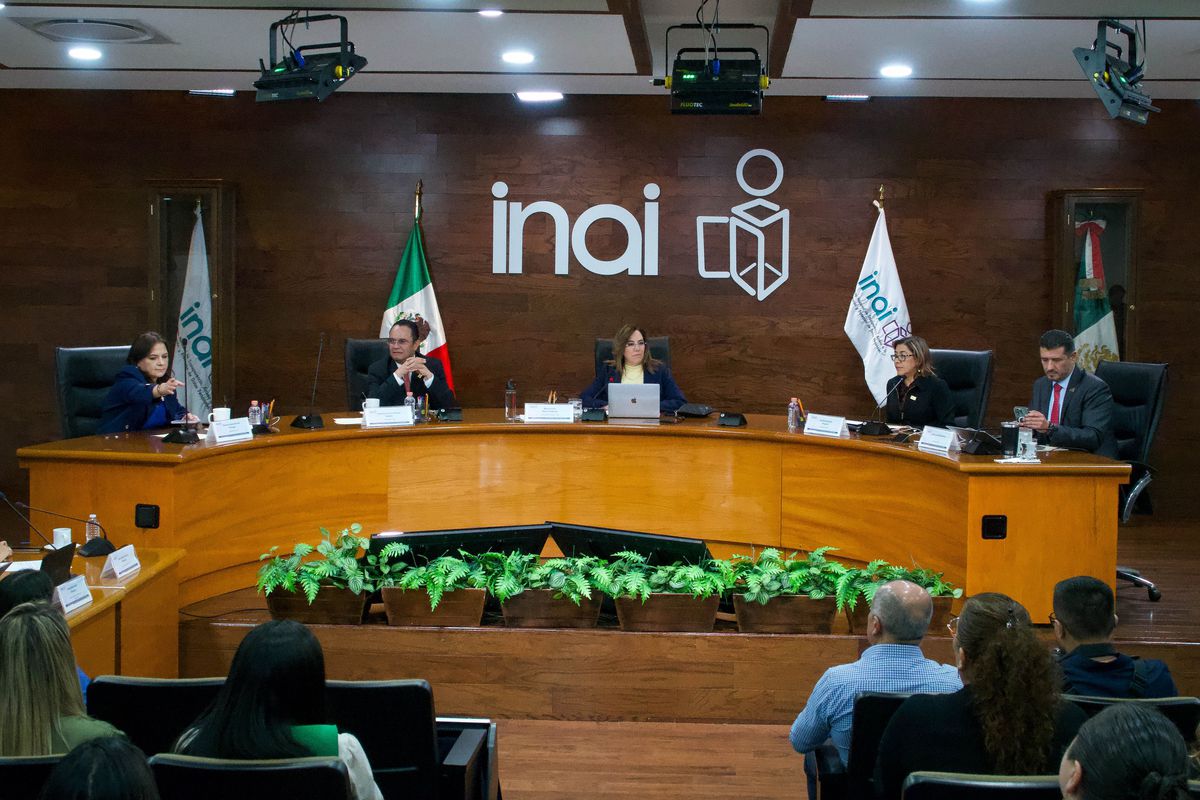 Morena propone una iniciativa en el Senado para disolver el INAI