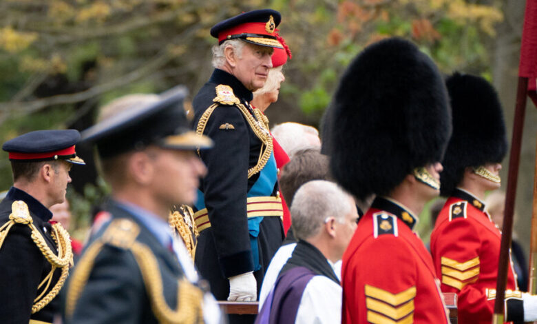 Muchos en el Reino Unido saludan la coronación del rey Carlos encogiéndose de hombros