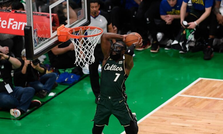 NBA Playoffs: Los Celtics arracan la postemporada con una paliza sobre los Hawks