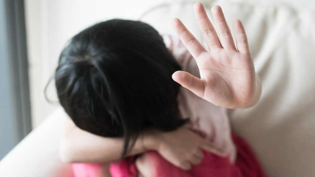 NIñera de Houston acusada de agredir sexualmente de menor ualmente a menor