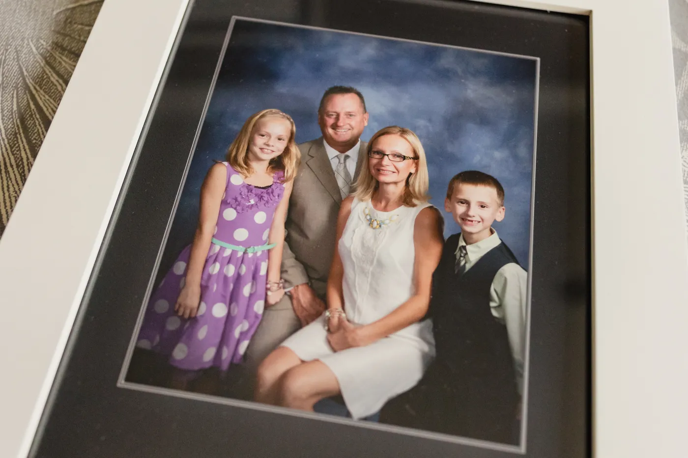 la familia kowalski cuida a maya