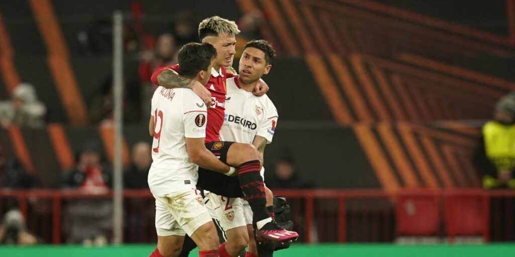 No es tan grave pero Lisandro Martínez dice adiós a la temporada