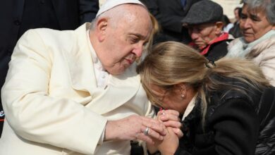 Papa: "Las mujeres son valientes pero hay algunas histéricas"