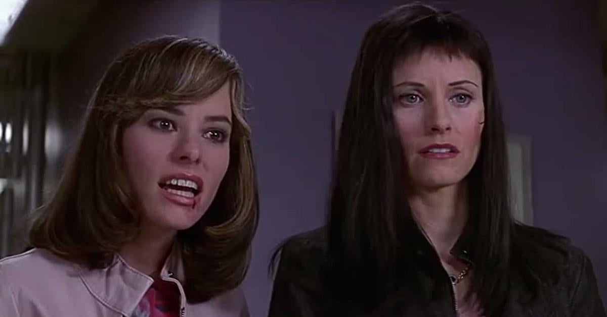 Parker Posey, estrella de Scream 3, revela lo que cree que su personaje estaría haciendo ahora
