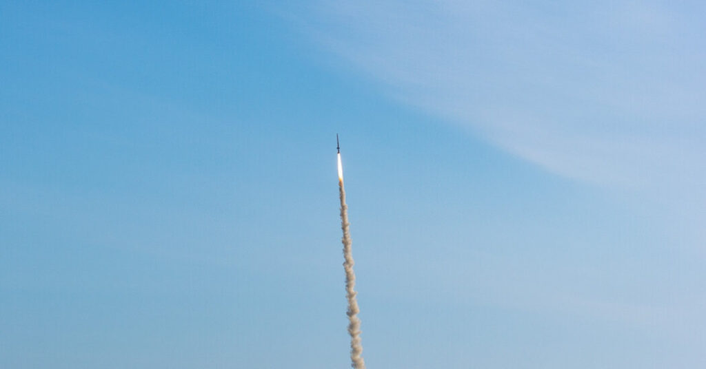 Parte de un cohete de investigación sueco aterriza en Noruega, causando fricción