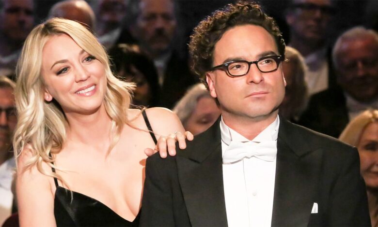 Leonard and Penny dressed up in The Big Bang Theory
