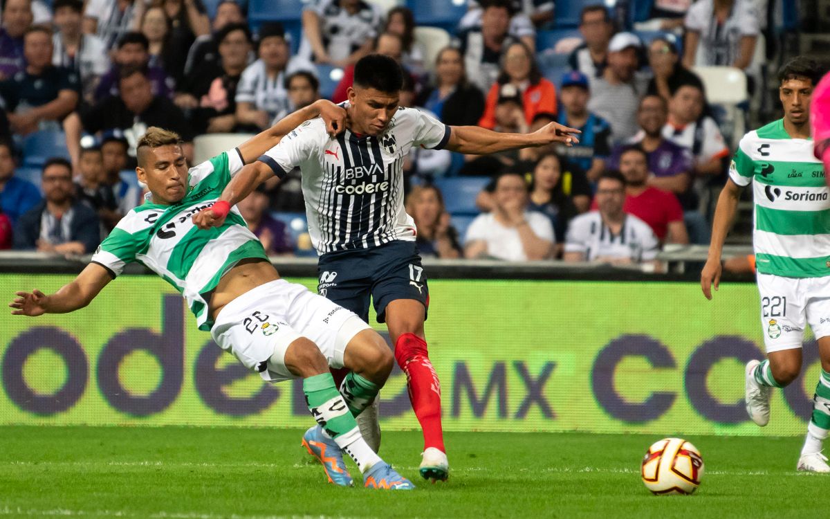 Pese a perder, el Monterrey sigue de líder del Clausura mexicano