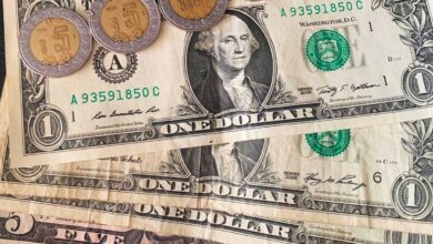 Peso mexicano liga tres jornadas de ganancia; está abajo de 18 por dólar