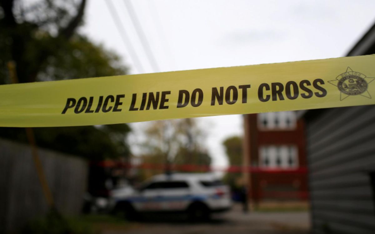 Policía de EU mata a hombre al ir a dirección equivocada