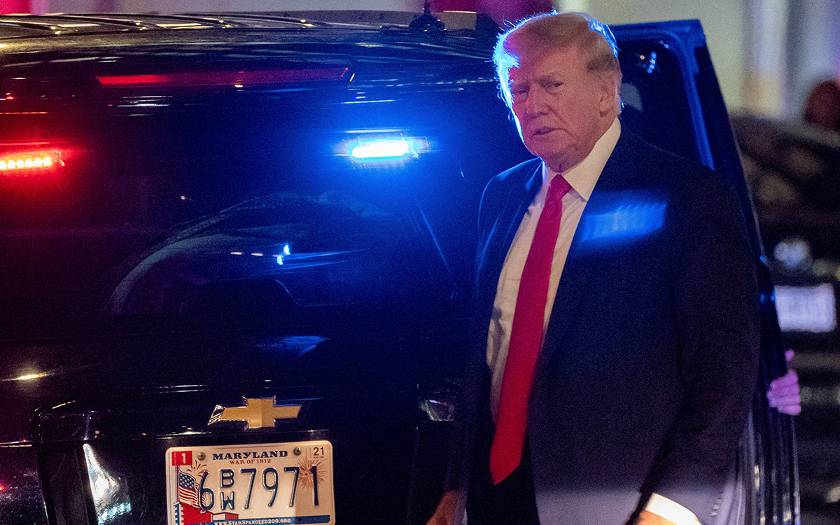 Políticos de EU reaccionan a acusación contra Trump