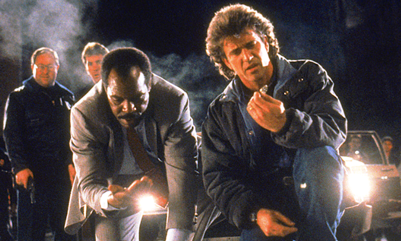 Riggs and Murtaugh inspect a crime scene in Lethal Weapon 2