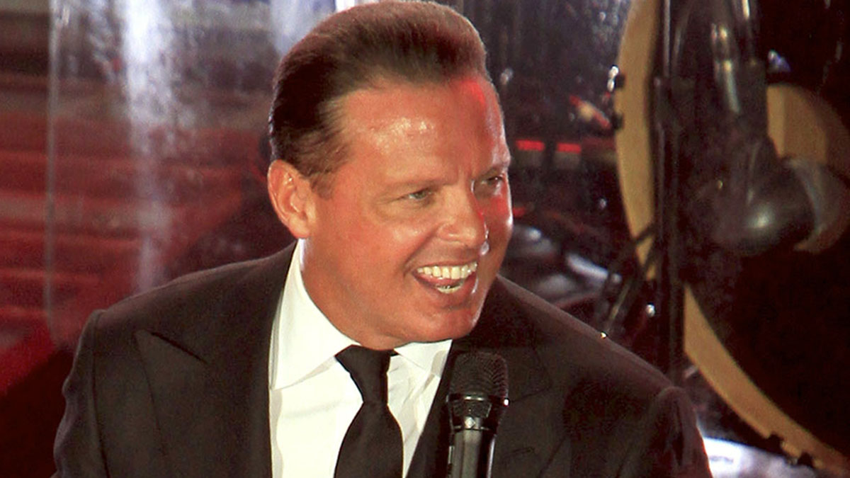 Regalo de cumpleaños: Luis Miguel anuncia gira de 43 conciertos