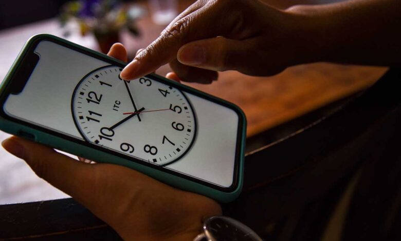 Relojes cambian de hora, pese a eliminación de horario de verano