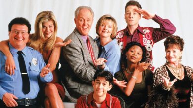 The 3rd Rock From The Sun cast poses for a promotional image