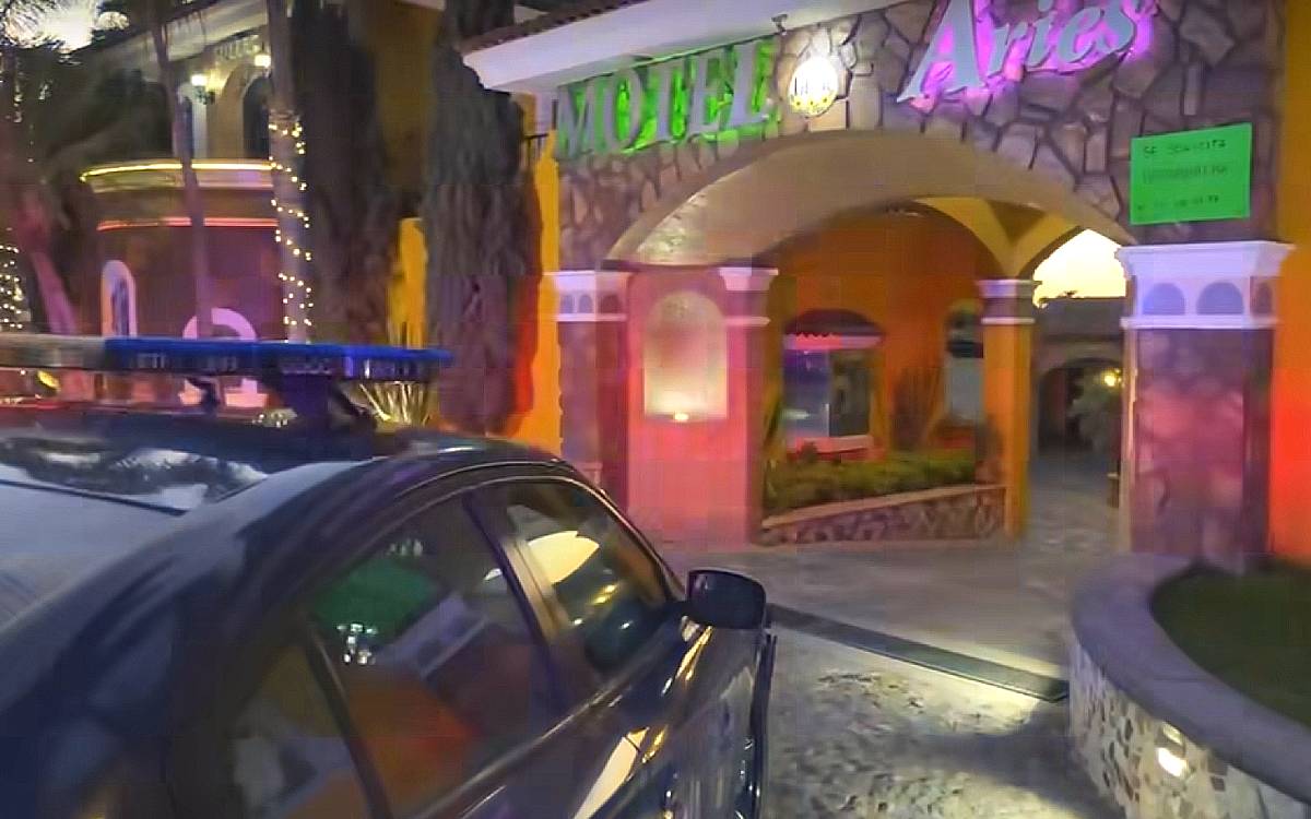 Rescatan a dos niñas retenidas en motel de Tepic por un hombre de 22 años