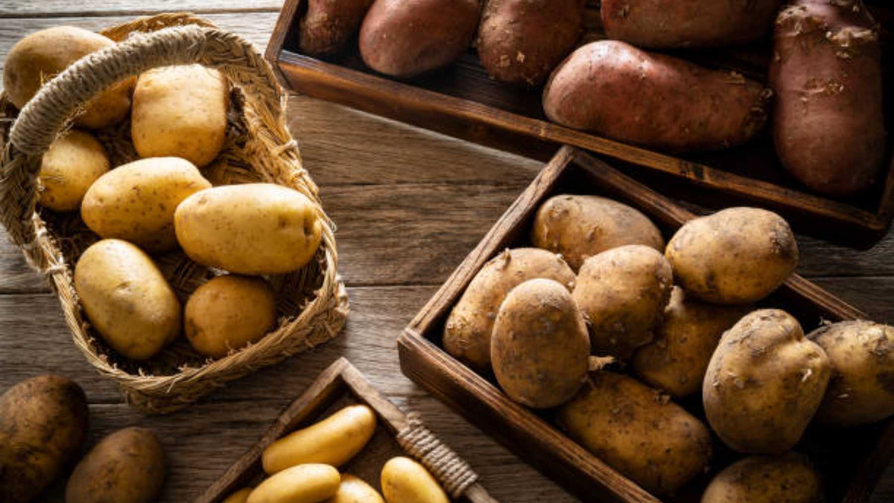 Revisa bien tus patatas y tíralas de inmediato si tienen esto