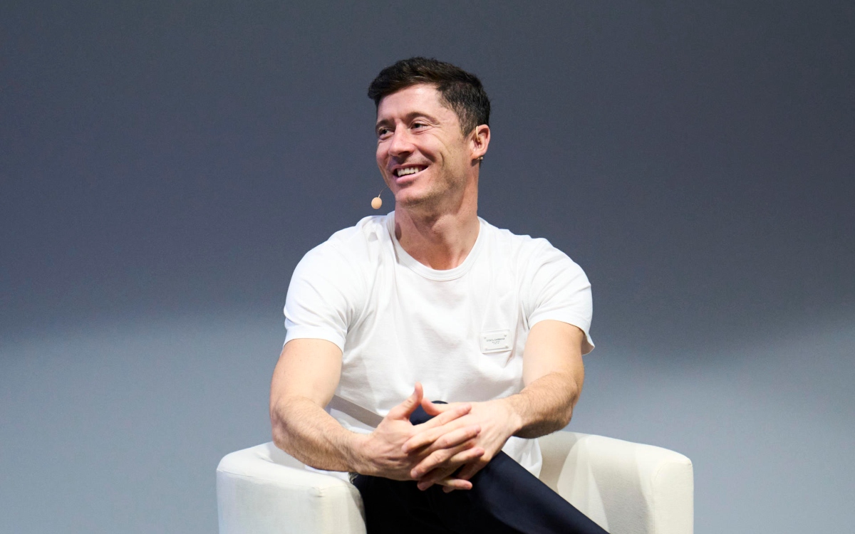 Robert Lewandowski: “Espero jugar con Messi la próxima temporada”