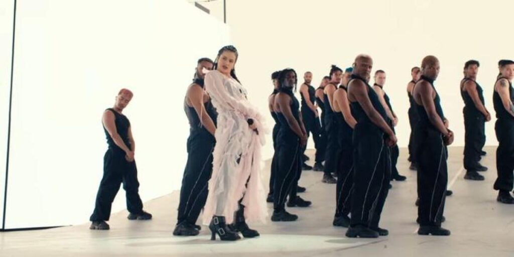 Rosalía causa furor con su concierto en el festival Coachella