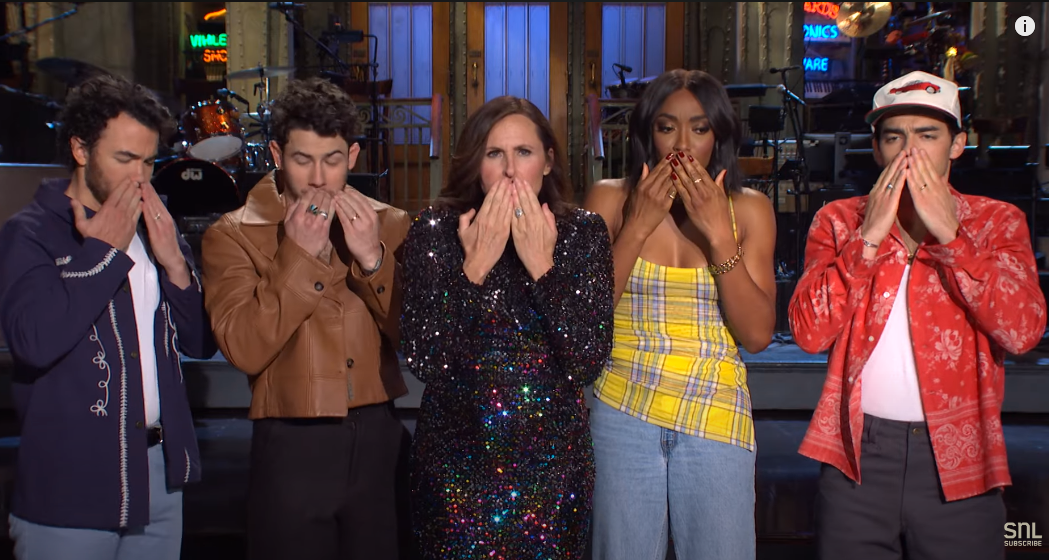 SNL: Molly Shannon canaliza a Mary Katherine Gallagher en una nueva promoción