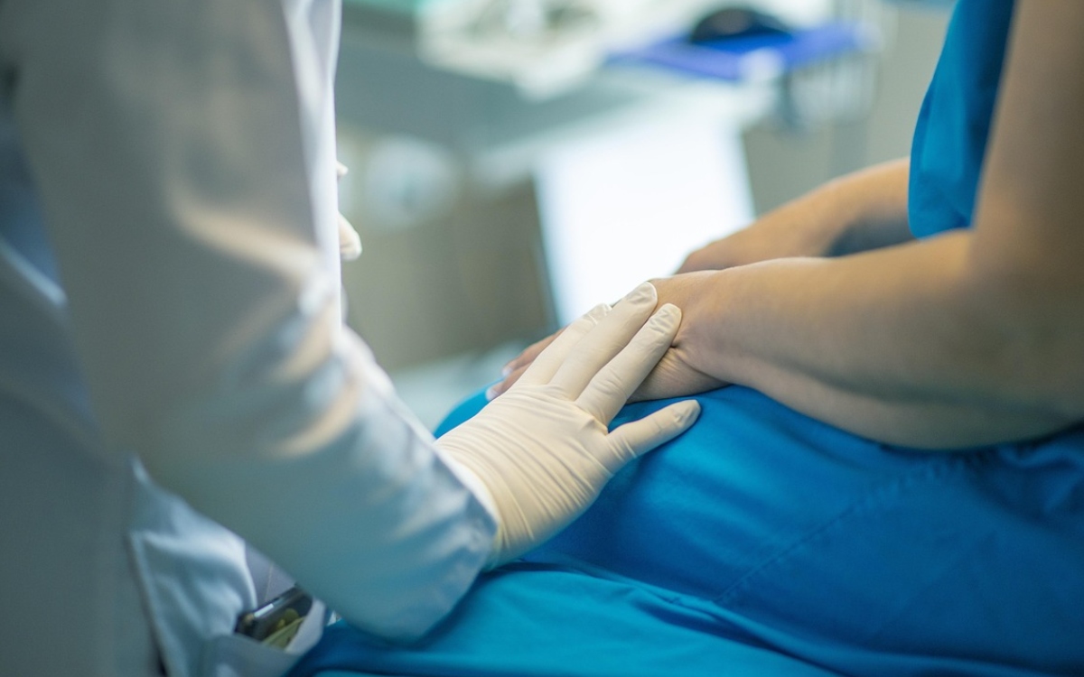 Sentencian a 12 años de prisión a ginecólogo por violación a paciente en Chihuahua