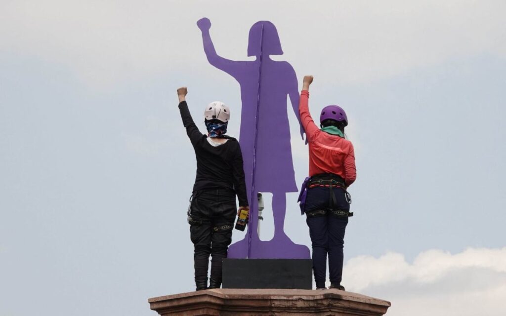 Solicitan amparo para mantener la Glorieta de las Mujeres que Luchan