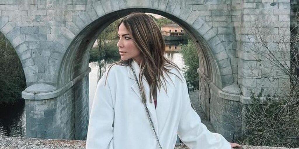 Tamara Gorro posa totalmente desnuda durante su escapada para desconectar