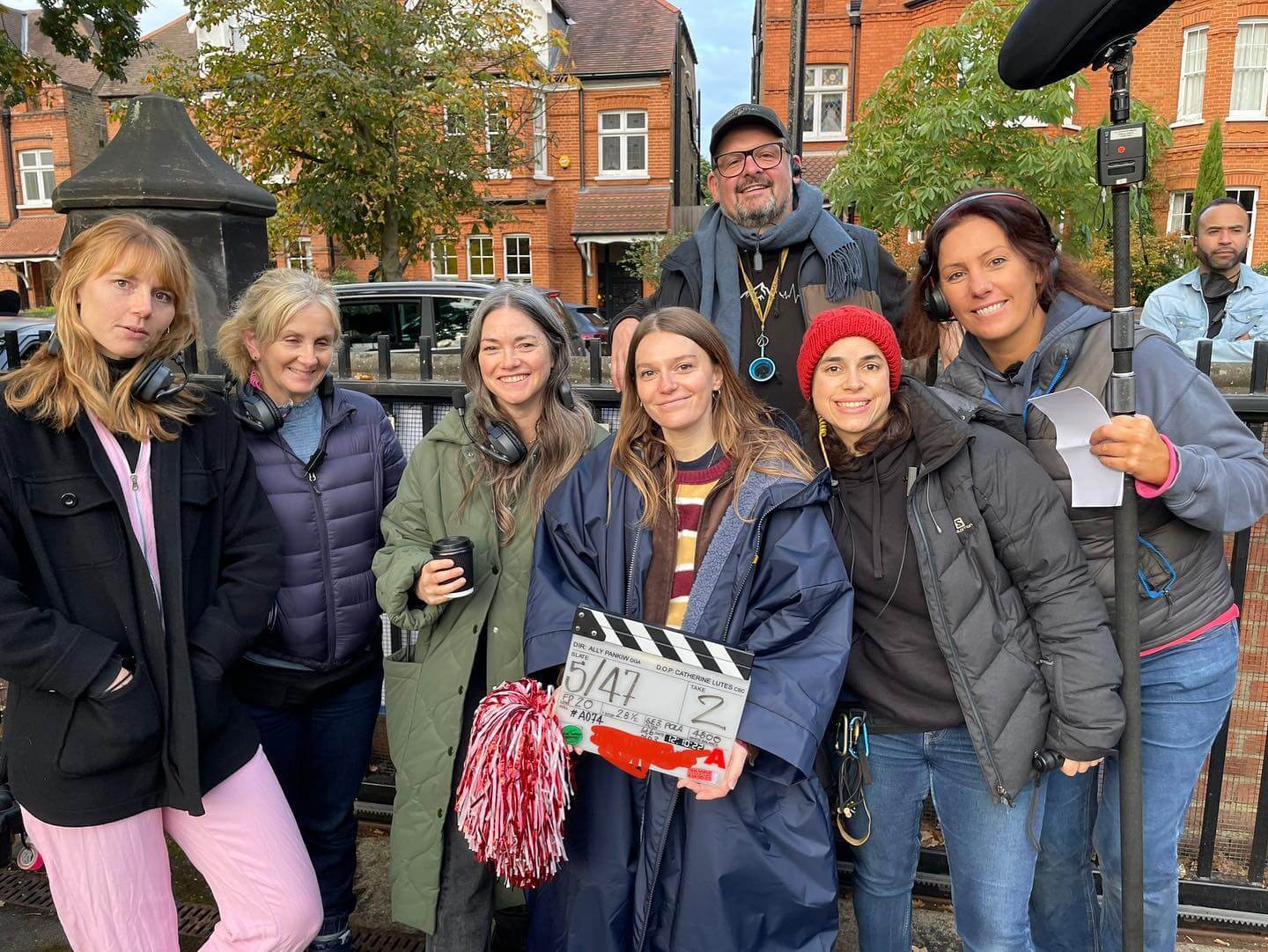 aliado pankiw envuelve espejo negro temporada 6