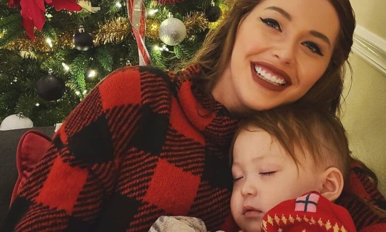 90 Day Fiance star Deavan Clegg with son Taeyang