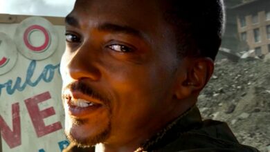 Anthony Mackie in Front of the Fallen Las Vegas Sign in Twisted Metal