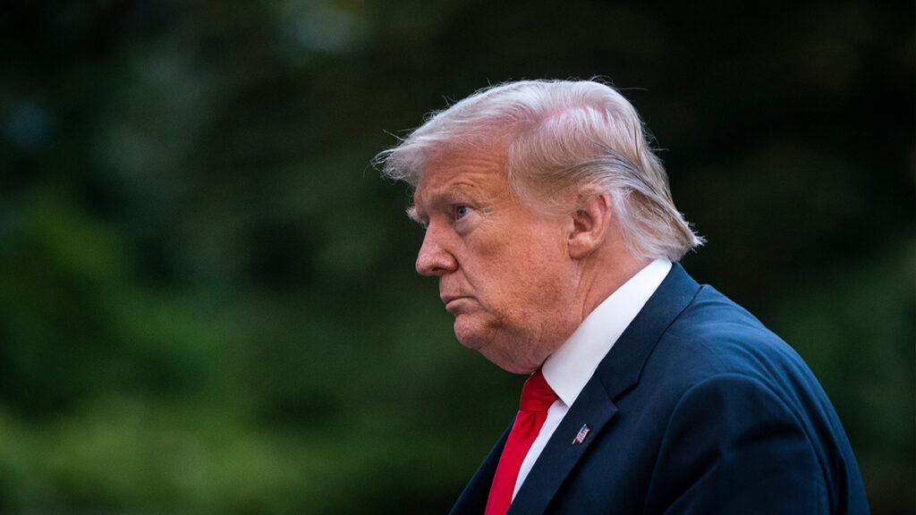 Trump reaviva mentiras sobre fraude electoral tras acusación