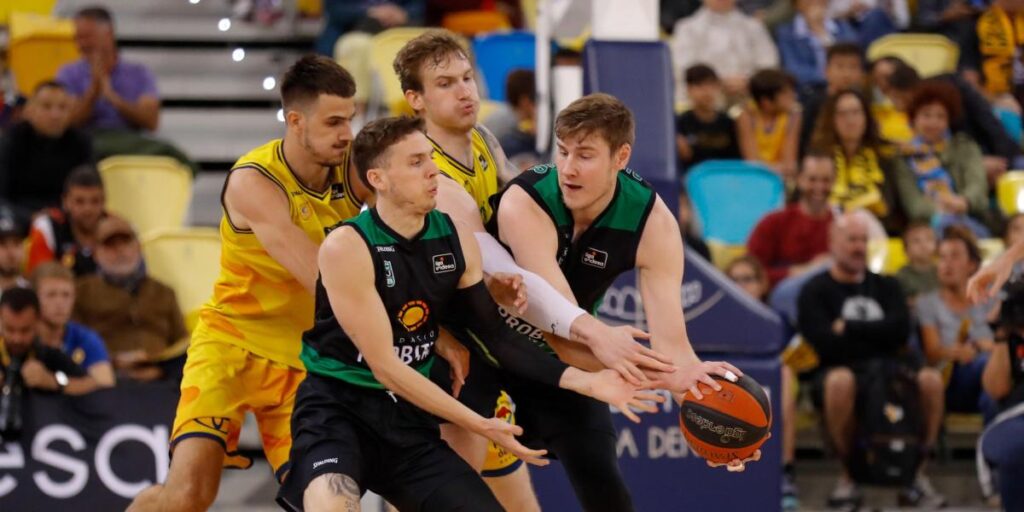 Un catastrófico tercer cuarto entierra las opciones del Joventut