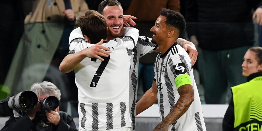 Un error de Adán condena a un Sporting superior ante la Juve