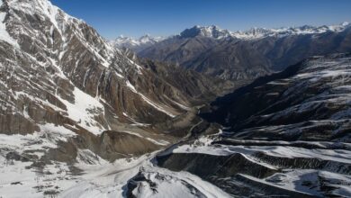 Un escalador muere y otro está desaparecido en la montaña del Himalaya