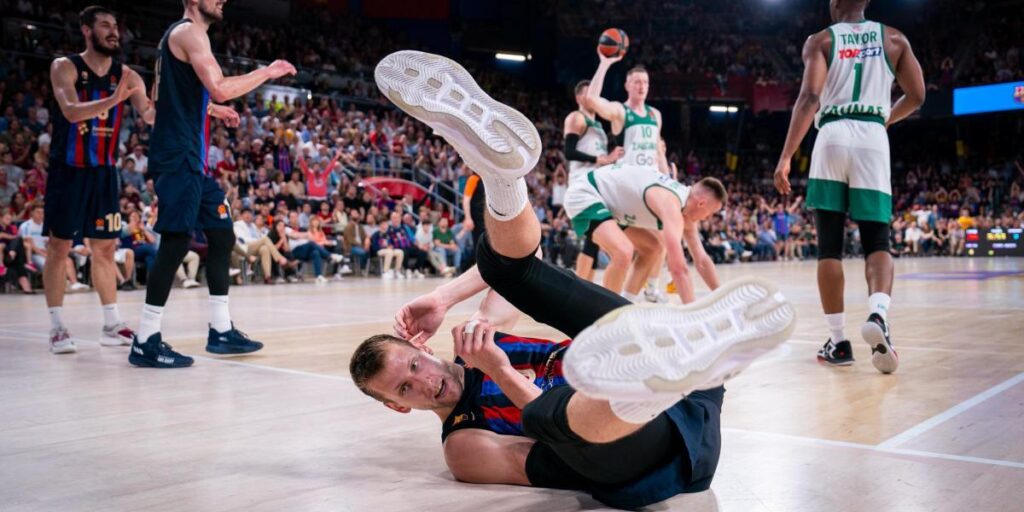 Un inmenso Vesely (18 puntos) no logra dejar atrás al Zalgiris