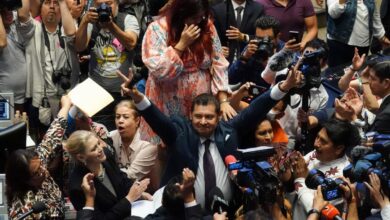 Videos | Entre gritos de la oposición, Armenta cita a sesión en sede alterna... llegan a Palacio Nacional