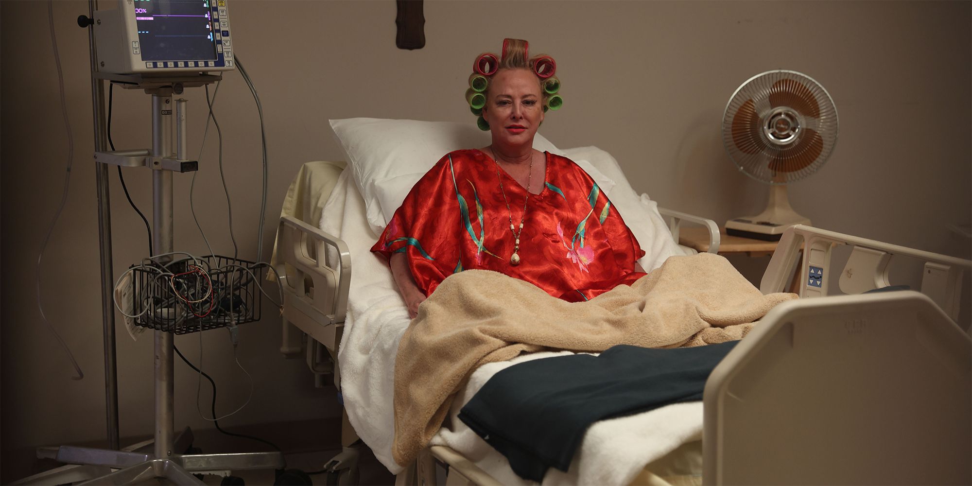 Virginia Madsen comparte su nivel de comodidad en el set de One Day As A Lion