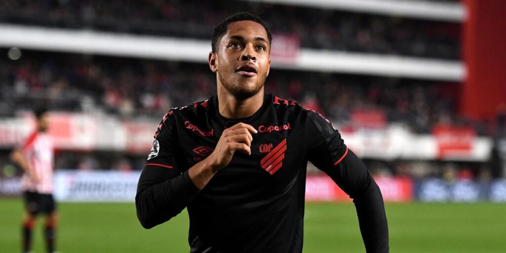 Vitor Roque conquista su primer título con el Athletico Paranaense